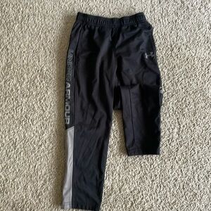 Under Armour athletic pants size 6
